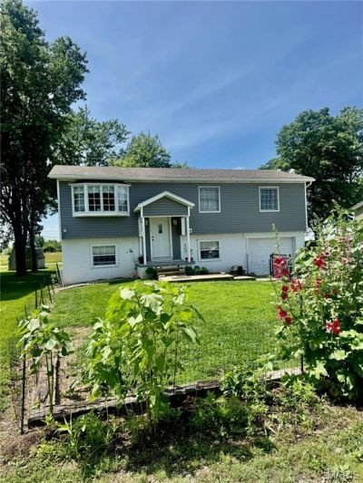 308 W 7th South Street, Mount Olive, IL 62069 Main Photo