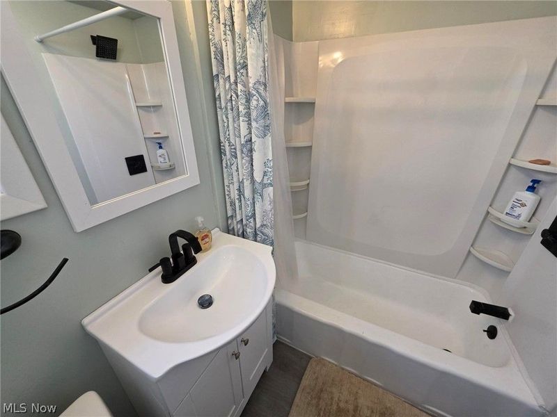 3909 Burger Avenue, Cleveland, OH 44109 Photo 17