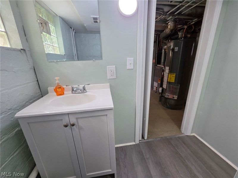 3909 Burger Avenue, Cleveland, OH 44109 Photo 34