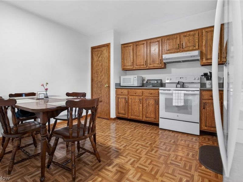 758 Abbe Road N, Elyria, OH 44035 Photo 12