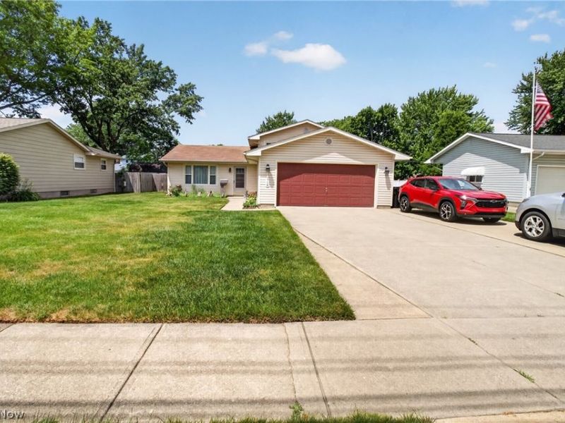 758 Abbe Road N, Elyria, OH 44035 Photo 2