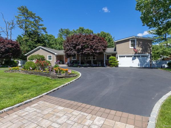 5 Jacqueline Court, Port Jefferson Station, NY 11776