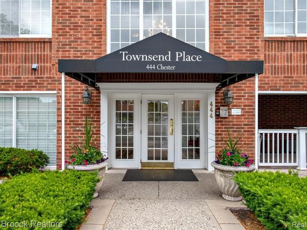 444 Chester Street , Birmingham, MI 48009