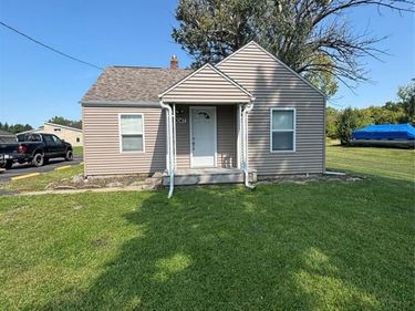 9047 Davison Road, Davison Twp, MI 48423