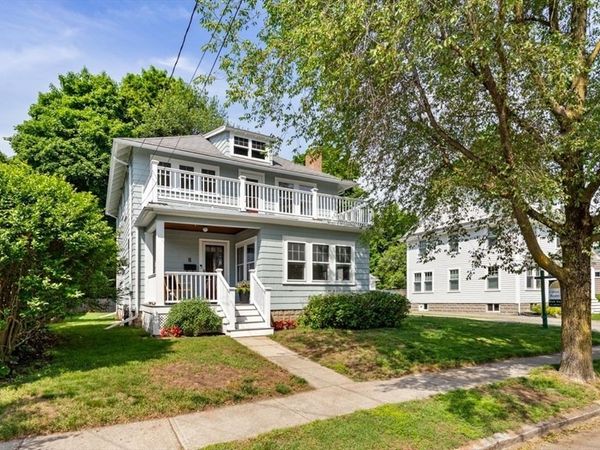 8 Berkeley Street, Reading, MA 01867
