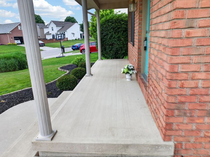 445 Clover Hill Drive, Tipp City, OH 45371 Photo 4
