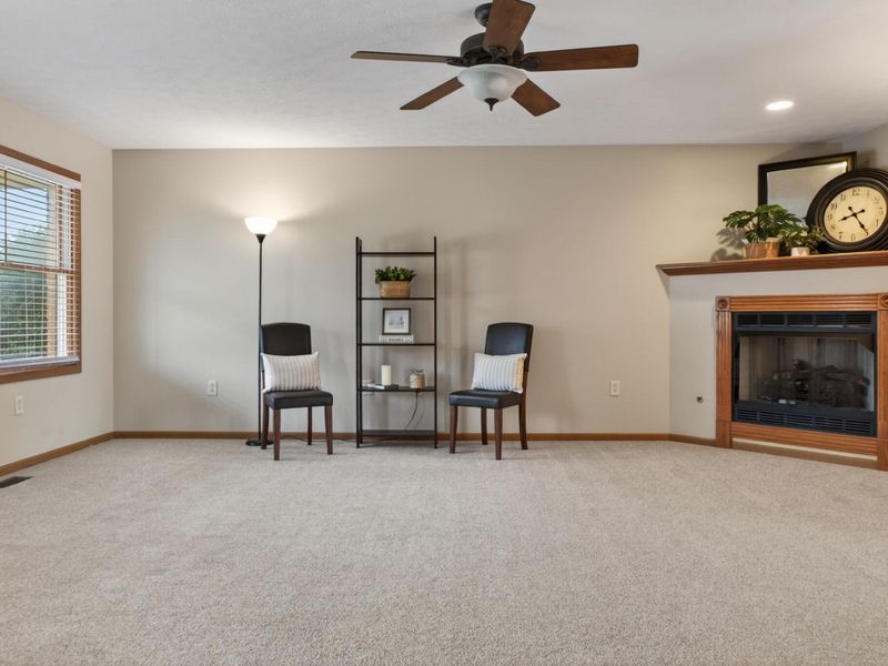 445 Clover Hill Drive, Tipp City, OH 45371 Photo 8