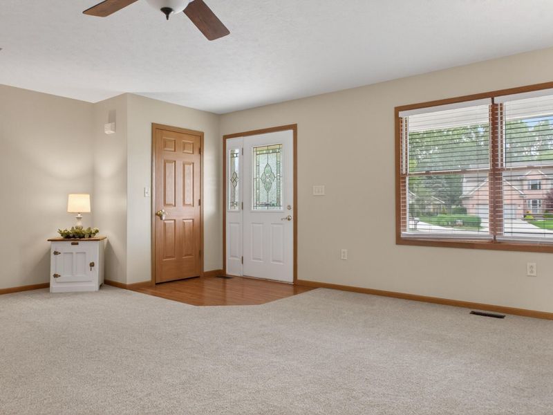 445 Clover Hill Drive, Tipp City, OH 45371 Photo 9