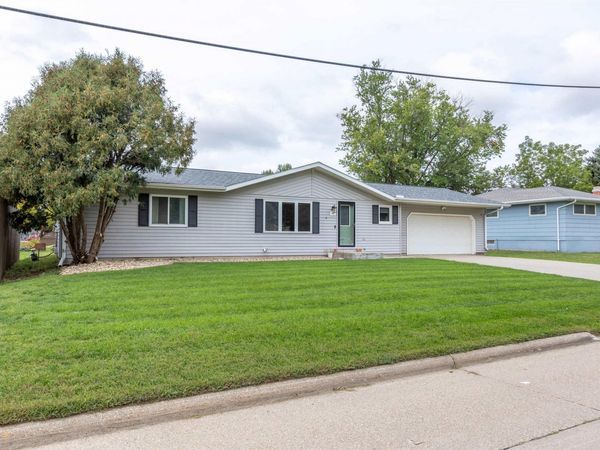 409 Elm Street, Sloan, IA 51055