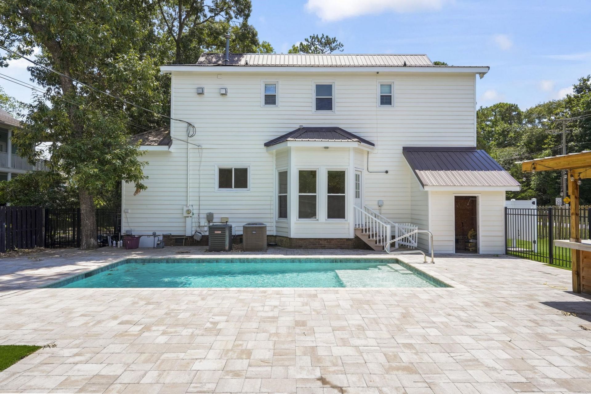 6700 N Kings Hwy. Photo 39