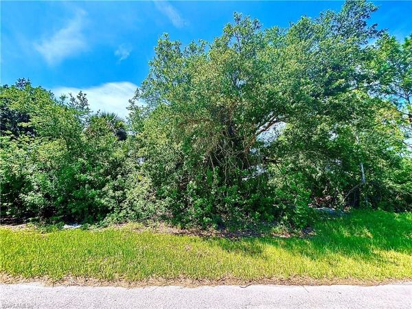 2909 4th ST SW, LEHIGH ACRES, FL 33976
