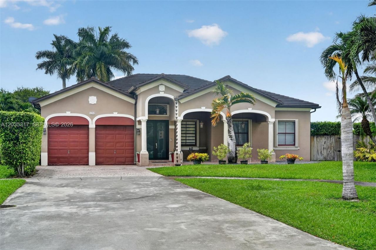 8216 SW 166th Pl , Miami, FL 33193 Photo