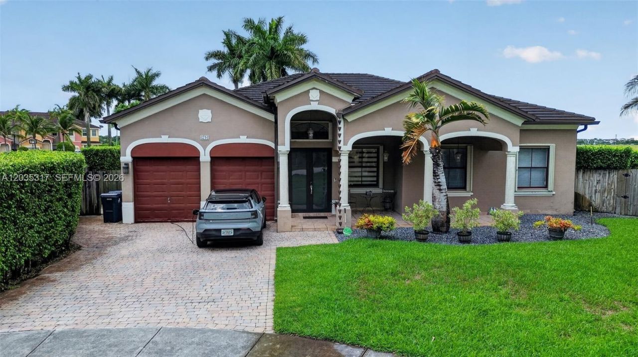 8216 SW 166th Pl , Miami, FL 33193 Photo