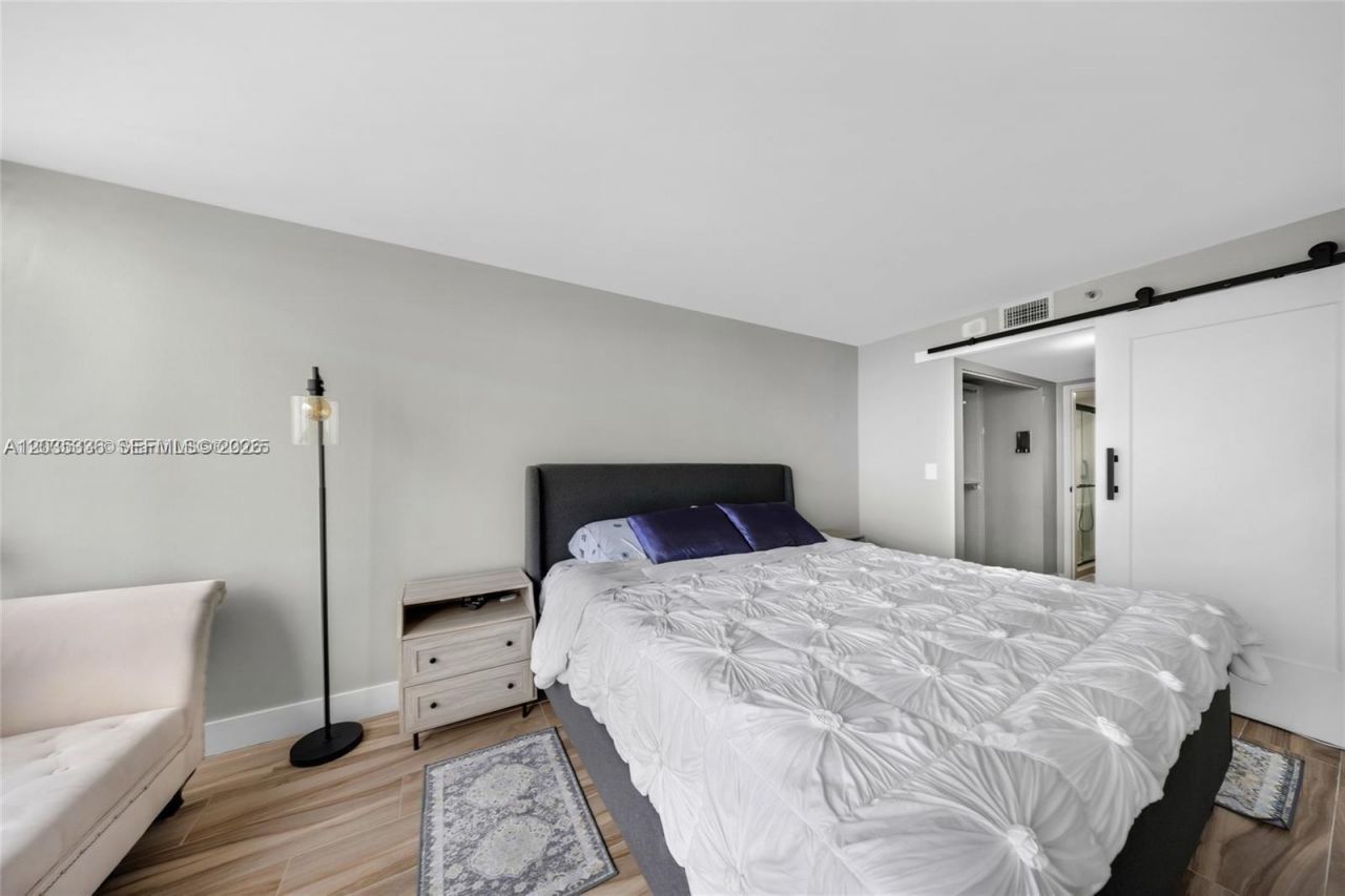 7601 E Treasure Dr , Unit 1722, North Bay Village, FL 33141 Photo