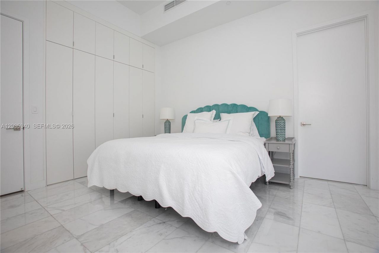 2821 S Bayshore Dr , Unit 20D, Miami, FL 33133 Photo