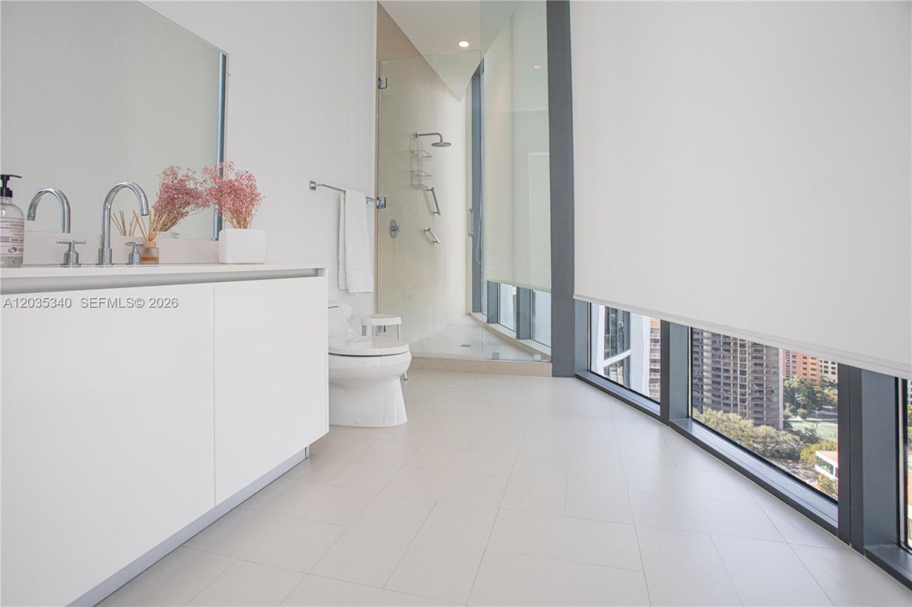 2821 S Bayshore Dr , Unit 20D, Miami, FL 33133 Photo