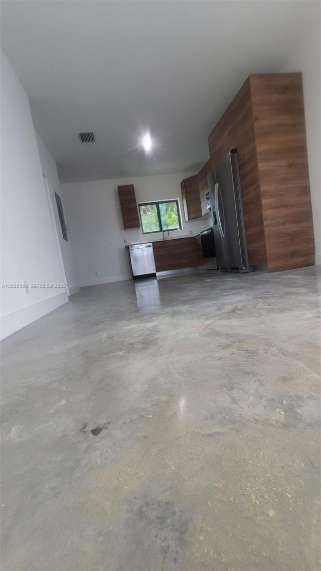 2146 NW 69th Ter , Unit B, Miami, FL 33147 Photo