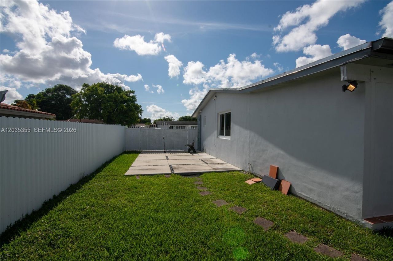 3030 SW 96th Ave , Miami, FL 33165 Photo