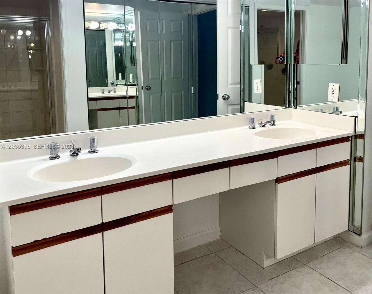 3530 Mystic Pointe Dr , Unit 1711, Aventura, FL 33180 Photo