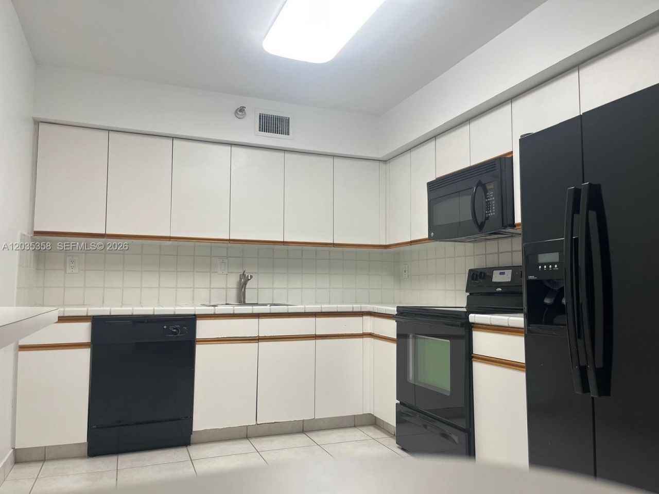 3530 Mystic Pointe Dr , Unit 1711, Aventura, FL 33180 Photo