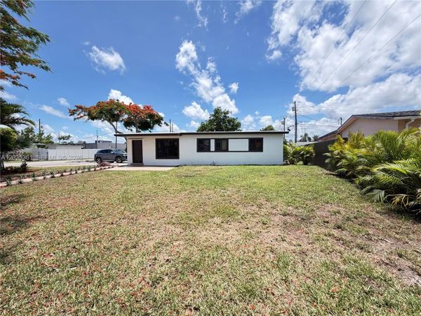 2930 SW 106th Ave , Miami, FL 33165