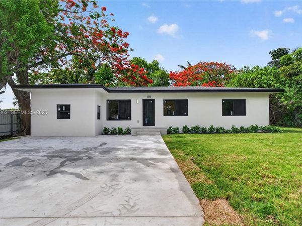 175 NE 159th St , Miami, FL 33162