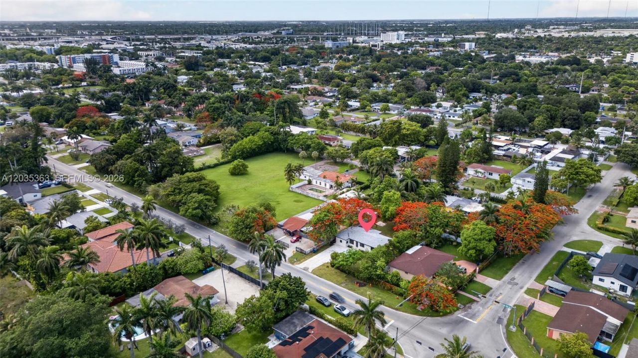 175 NE 159th St , Miami, FL 33162 Photo