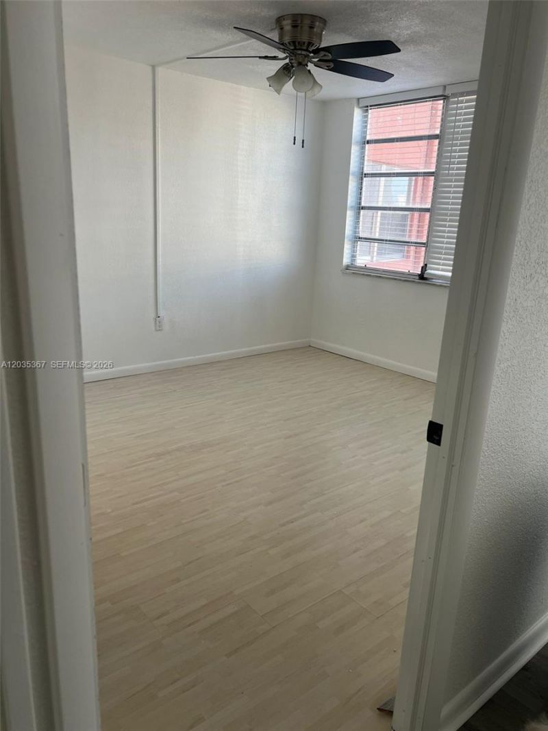 1770 NE 191st St , Unit 607-1, Miami, FL 33179 Photo