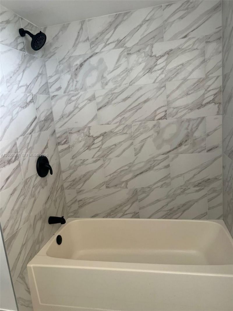 1770 NE 191st St , Unit 607-1, Miami, FL 33179 Photo