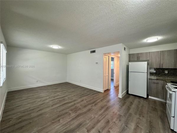 2910 Pierce St , Unit 102, Hollywood, FL 33020