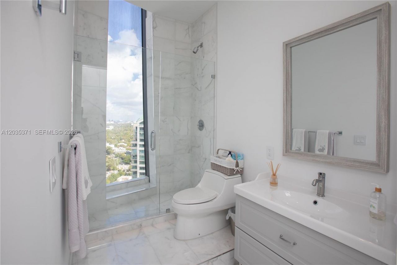 2821 S Bayshore Dr , Unit 20D, Miami, FL 33133 Photo