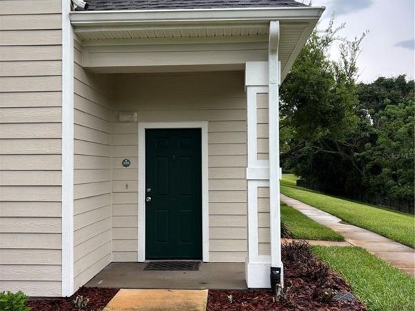 304 SOUTHERN PECAN CIRCLE , Unit 208, WINTER GARDEN, FL 34787