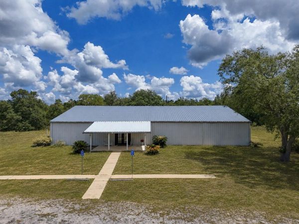 4135 Pine Log Road, Chipley, FL 32428