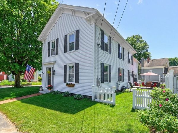 11 High St, West Brookfield, MA 01585