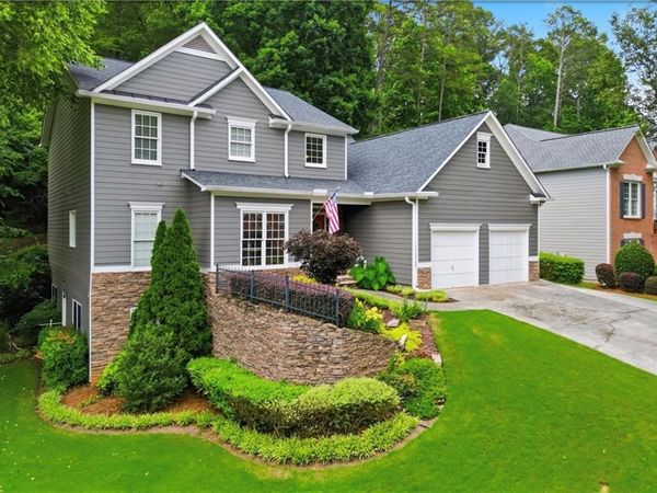 717 Parkside Drive , Woodstock, GA 30188