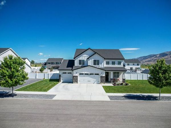 705 E 1150 S, Hyrum, UT 84319