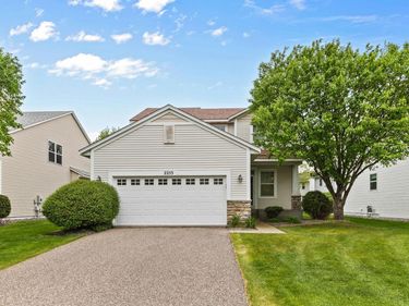 2253 118th Avenue NE, Blaine, MN 55449