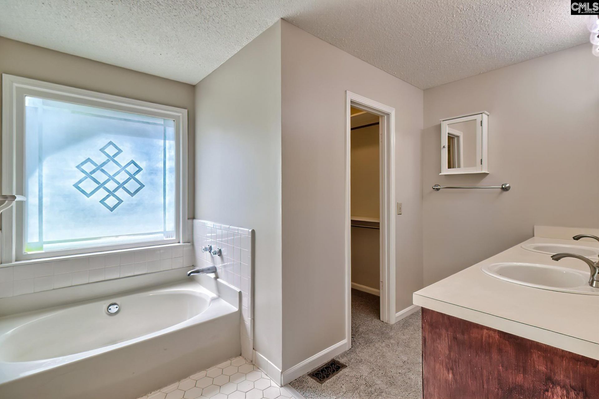 112 Silver Maple Court  Photo 22