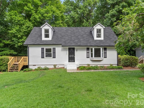 711 King Arthur Drive, Gastonia, NC 28056