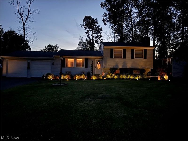 2941 Malibu Drive SW, Warren, OH 44481 Photo 2