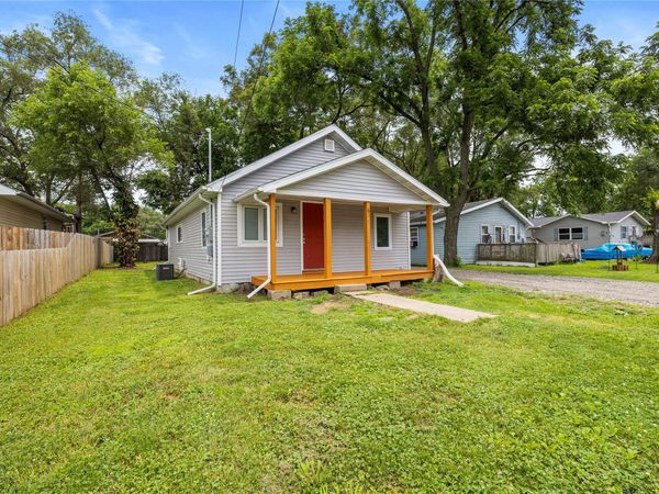 631 SE 27th Court , Des Moines, IA 50317