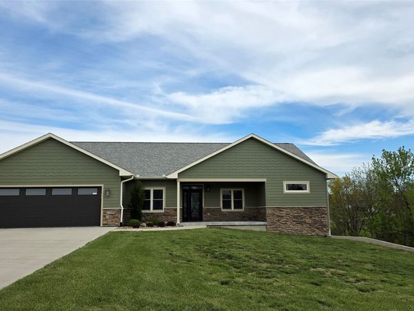 1105 Lucas Avenue, Chariton, IA 50049