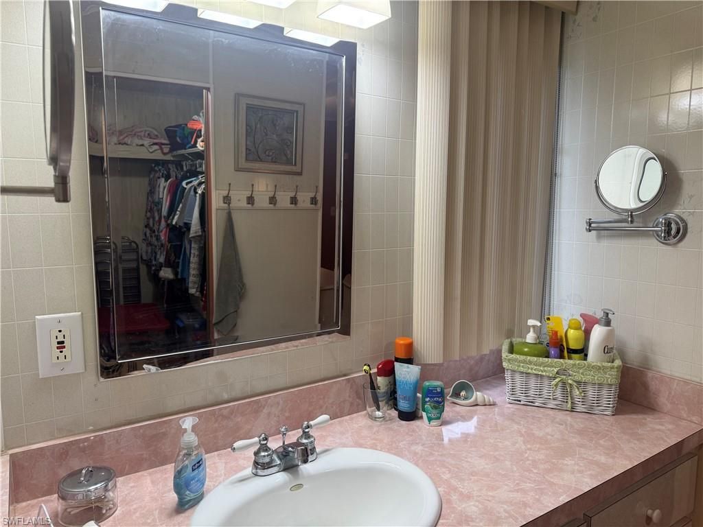 94 Poinsettia Dr , Fort Myers, FL 33905 Photo