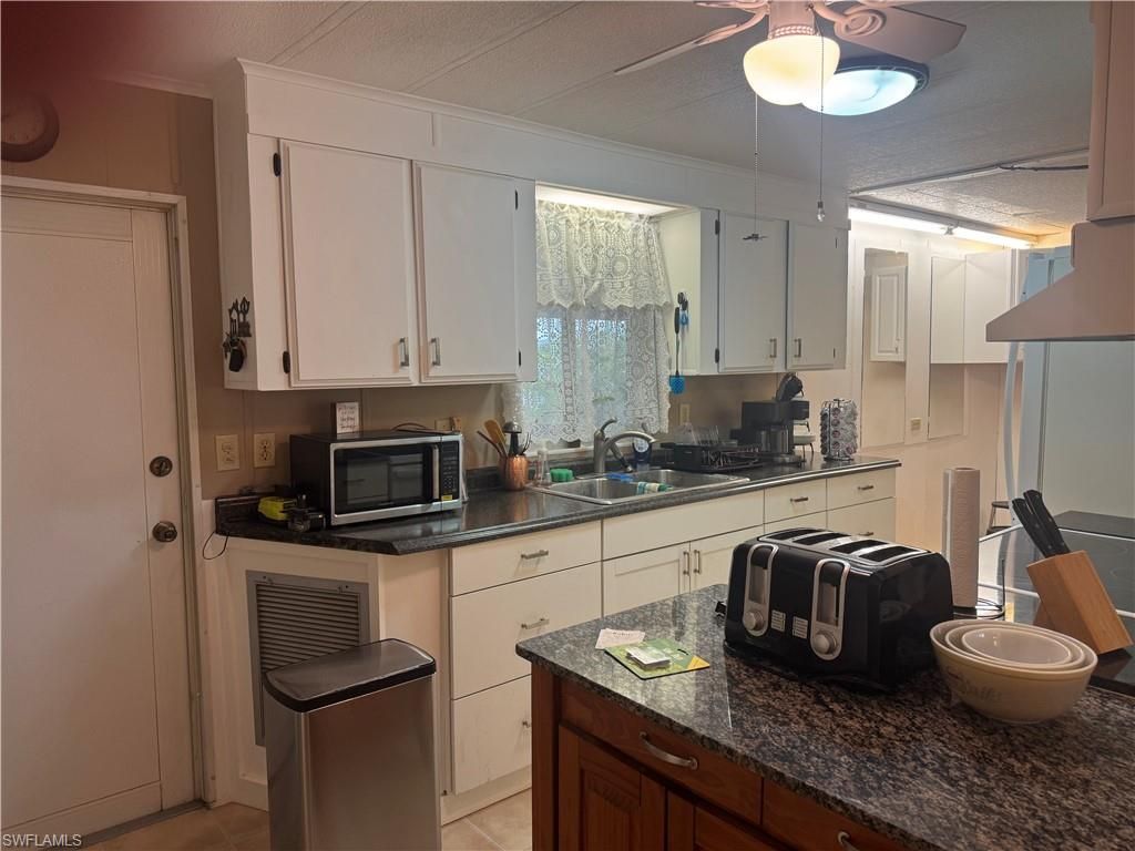 94 Poinsettia Dr , Fort Myers, FL 33905 Photo
