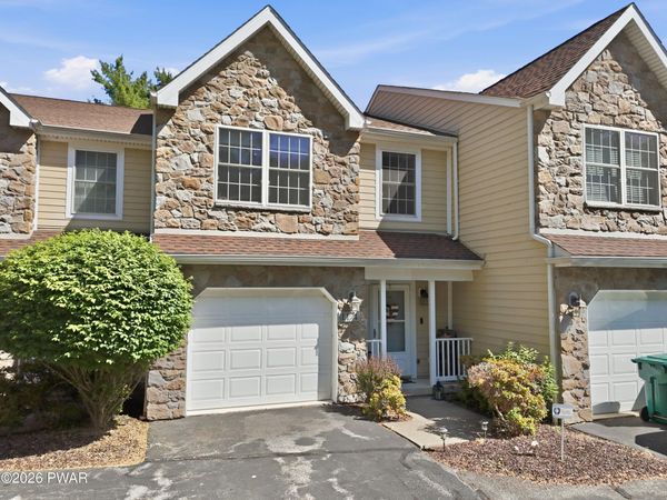 114 White Pines Drive , Greentown, PA 18426