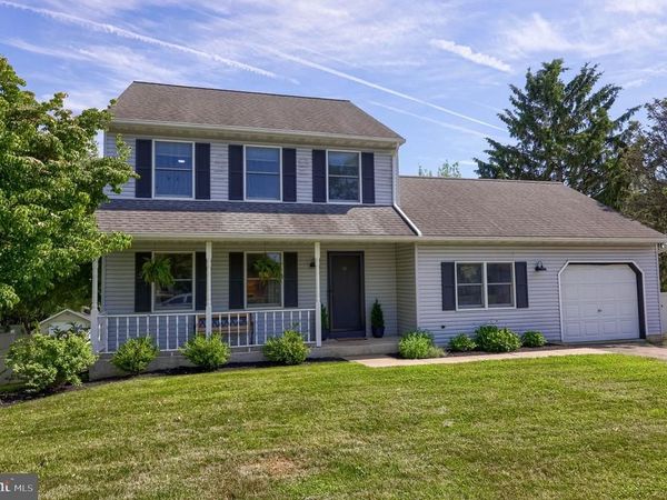 1550 PUTNAM DRIVE, LANCASTER, PA 17602
