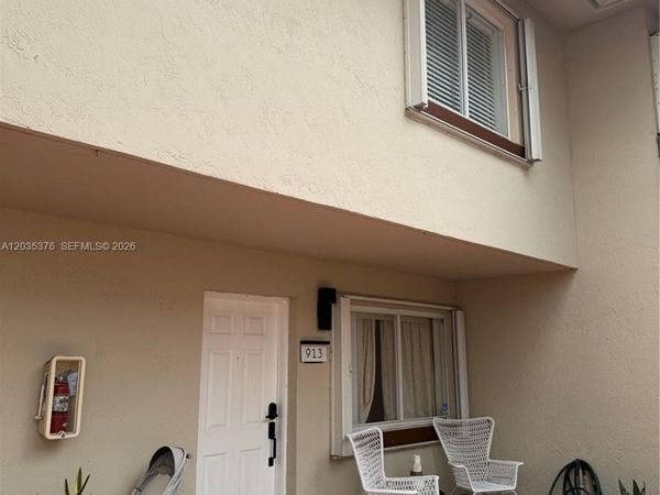 431 NW 82nd Ave , Unit 913, Miami, FL 33126