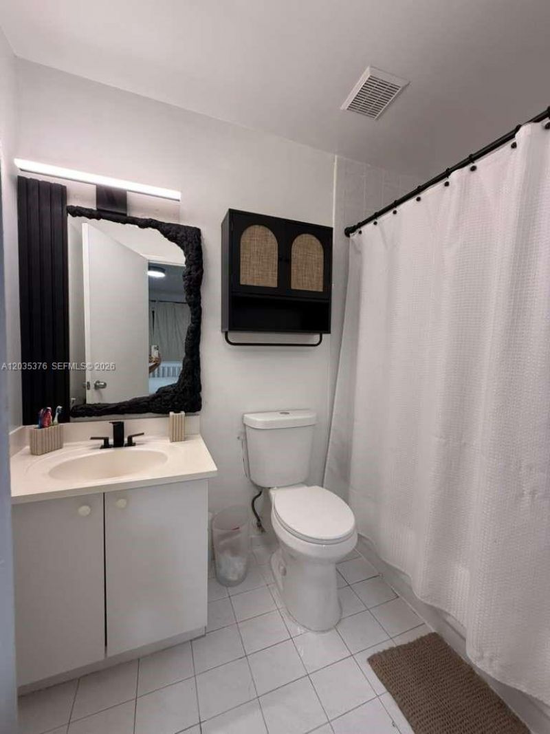 431 NW 82nd Ave, Unit 913, Miami, FL 33126 Photo