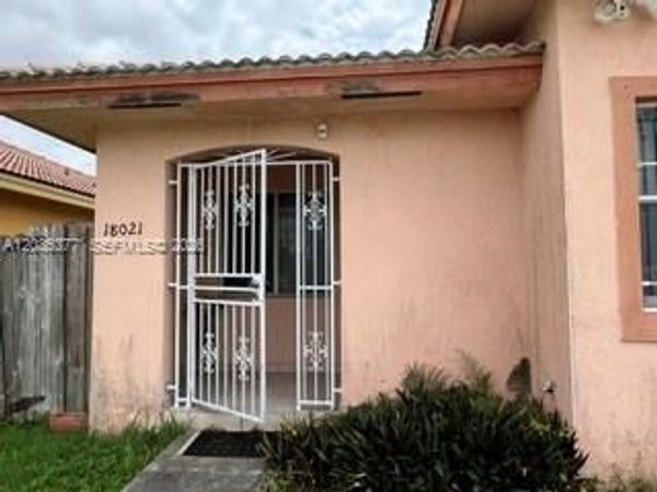 18021 SW 138th Pl , Miami, FL 33177