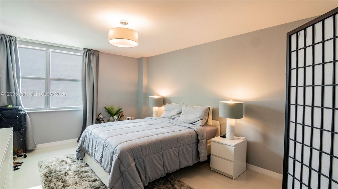 5750 Collins Ave , Unit 7A, Miami Beach, FL 33140 Photo